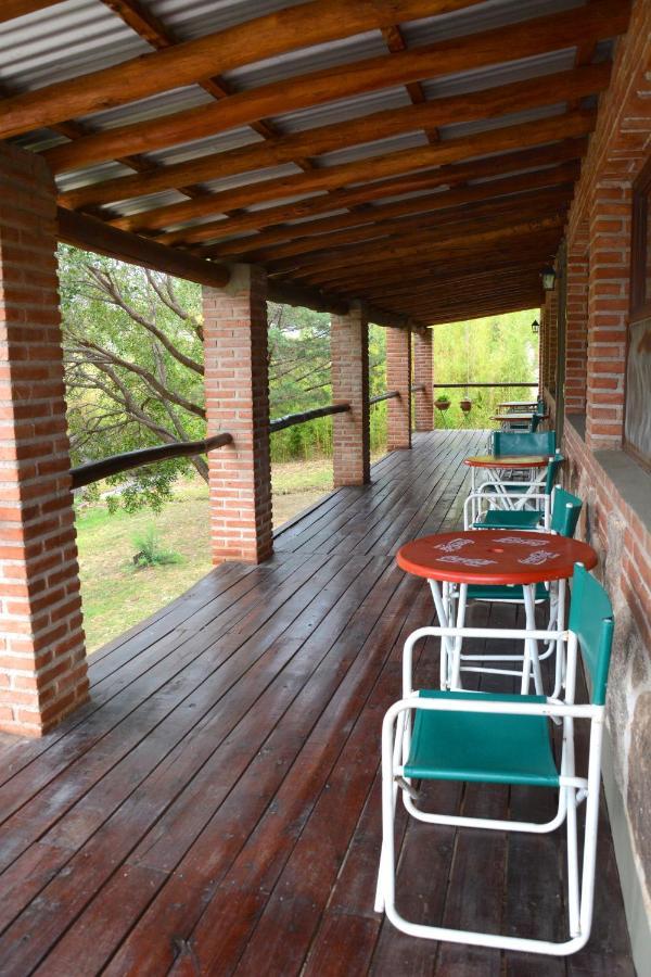 La Toma Complejo De Montana - Cabanas Y Habitaciones En Hosteria 미나 클라베로 외부 사진